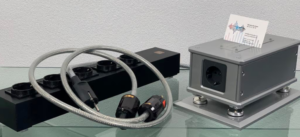 Dillenhöfer Sound Systems netfilter en stekkerblok
