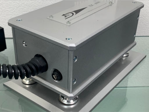 Dillenhöfer Sound Systems netfilter en stekkerblok - Afbeelding 5