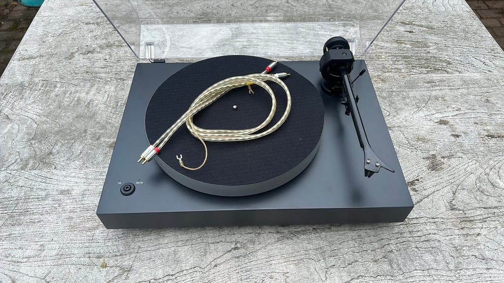 Pro-Ject X2 Draaitafel met Ortofon 2M Silver Element